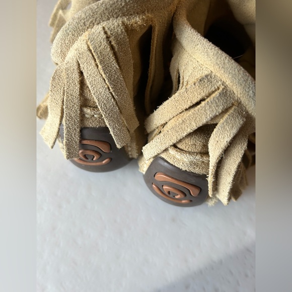 Manitobah Mukluks Moccasin w/ beaded detail Size L9/M7 - Picture 4 of 7